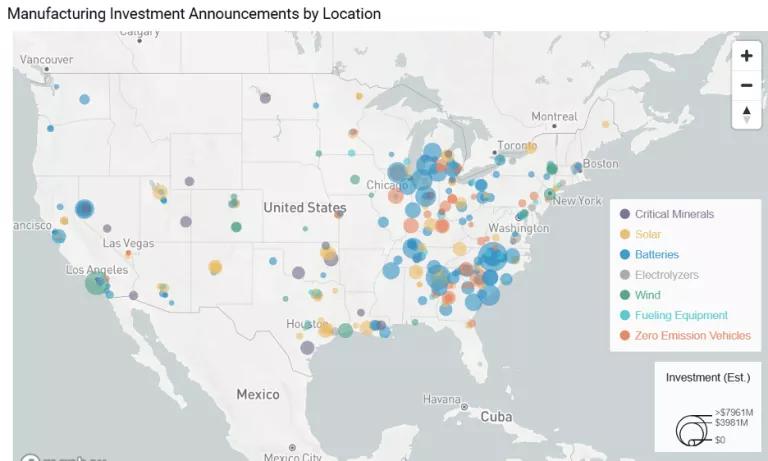 A map of the United States with blue and red spots on it