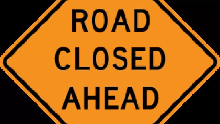 Road_Closed_Ahead_sign_svg.png