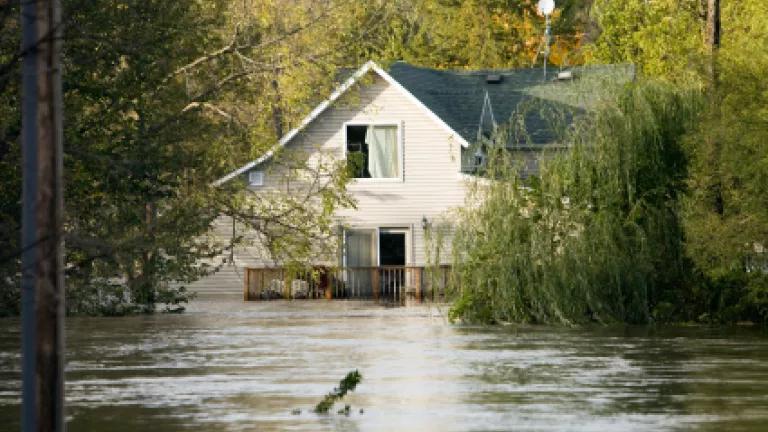 iStock_000015367715XSmall-flooding-house-exterior.jpg