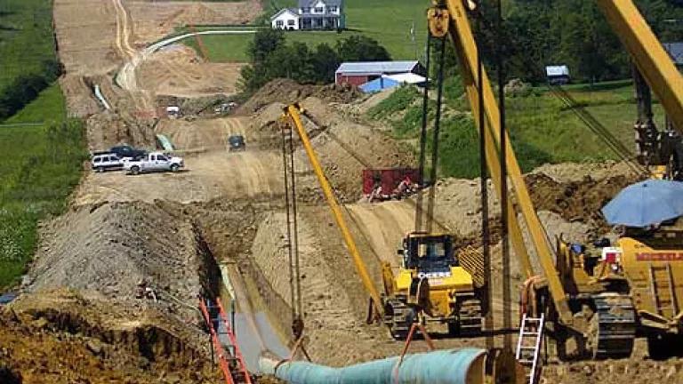 Pipeline construction - Photo by J. Trallo