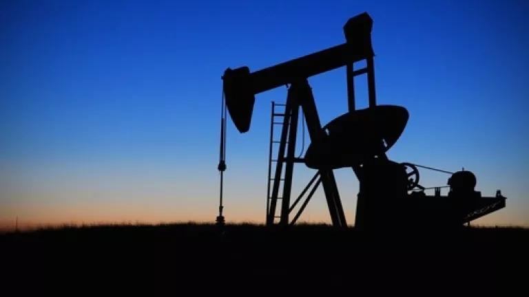 pump-jack-848300.jpg