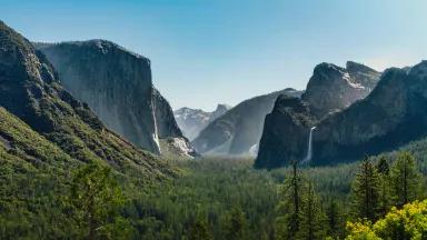 El Capitan and Half Dome in Yosemite Valley, Yosemite National Park, California.