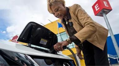 Charging electric vehicle