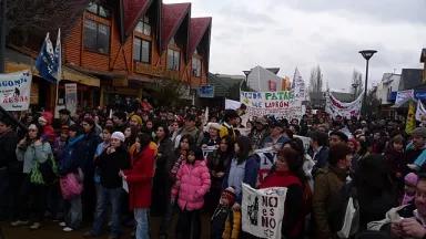 manifestacion coyhaique ricer.jpg