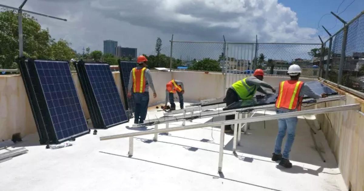 Puerto Rico opta por desarrollar la energía renovable 3 años después de ...